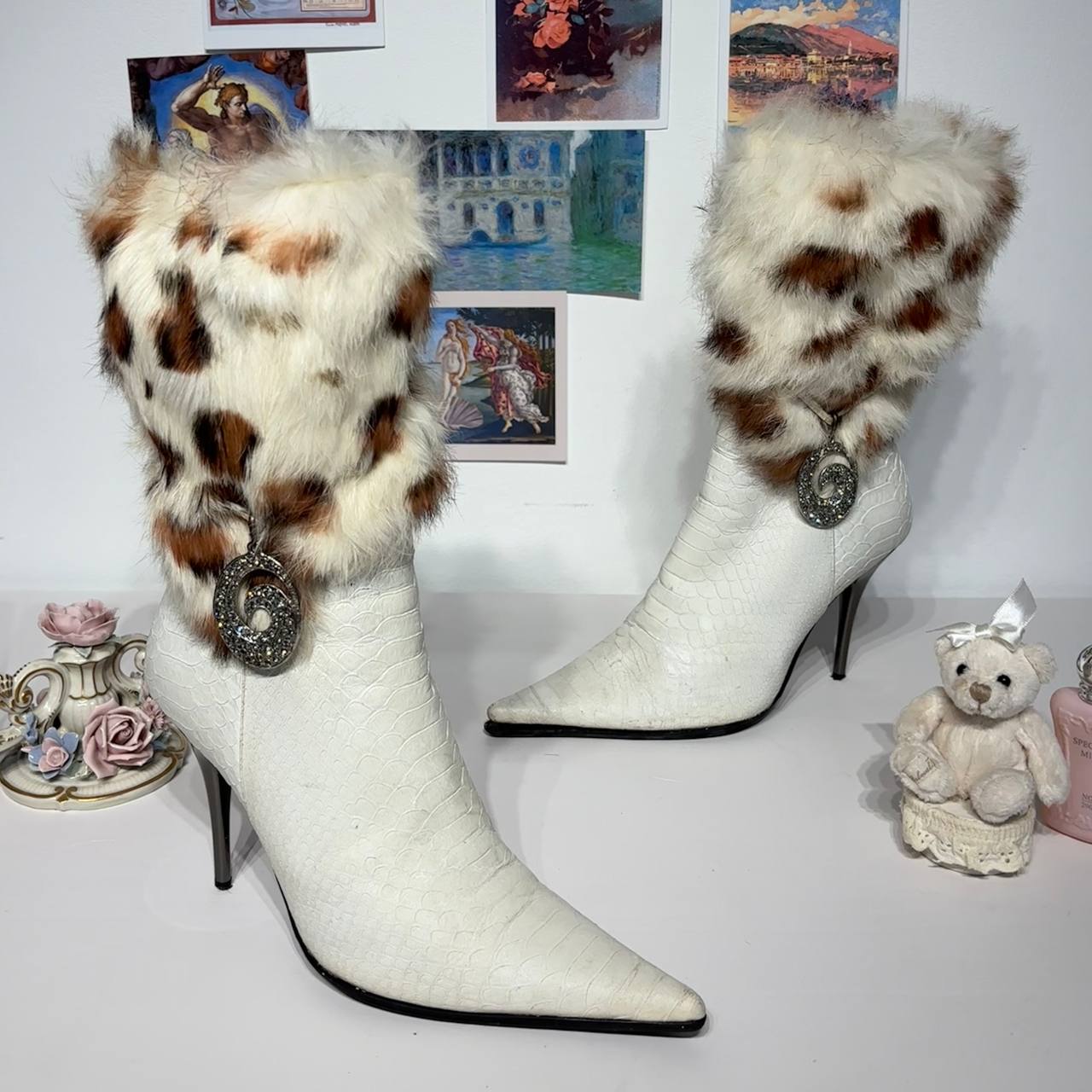 Italian vintage pointed heels with leopard fur