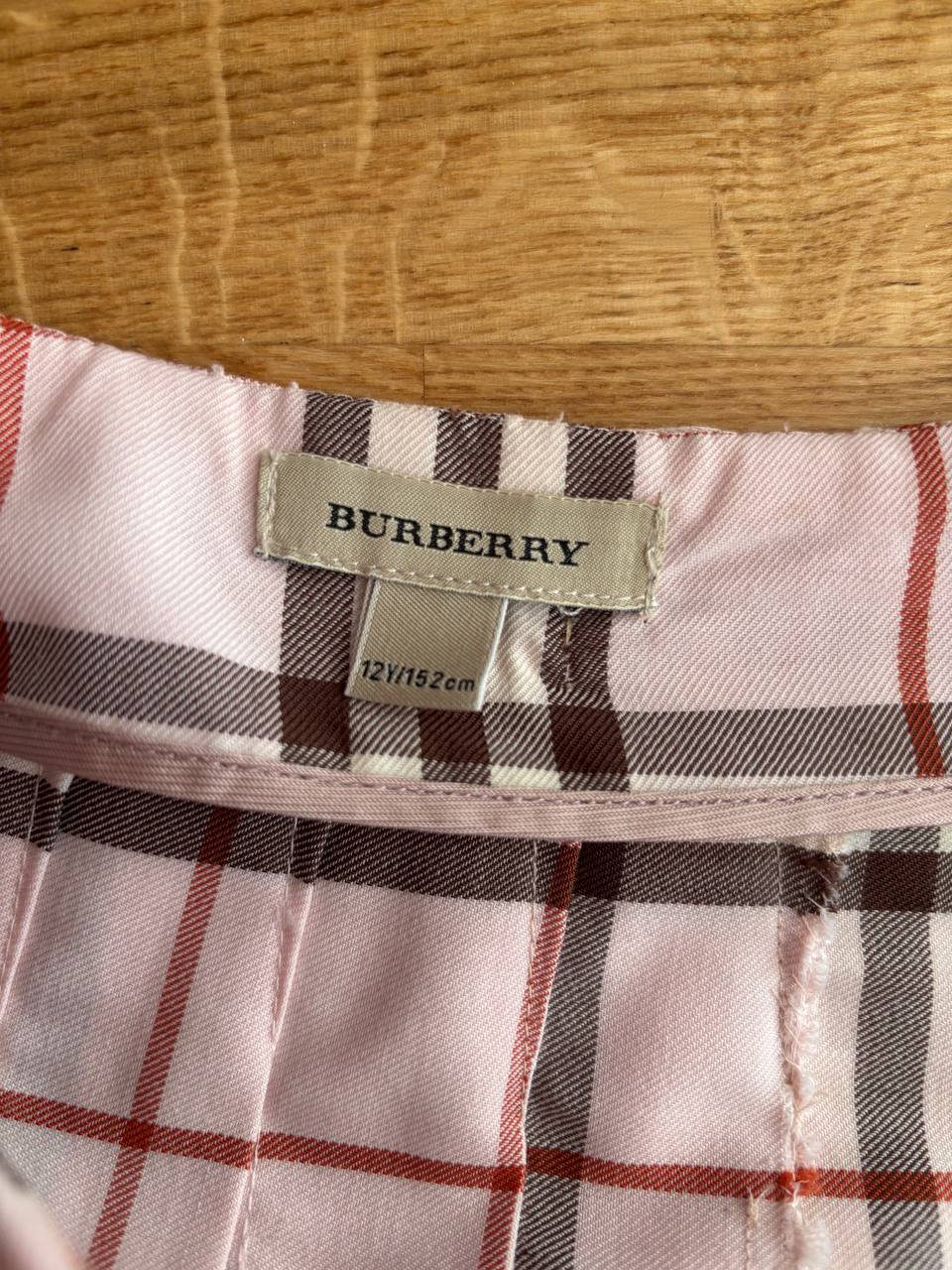 Burberry pleated skirt in baby pink