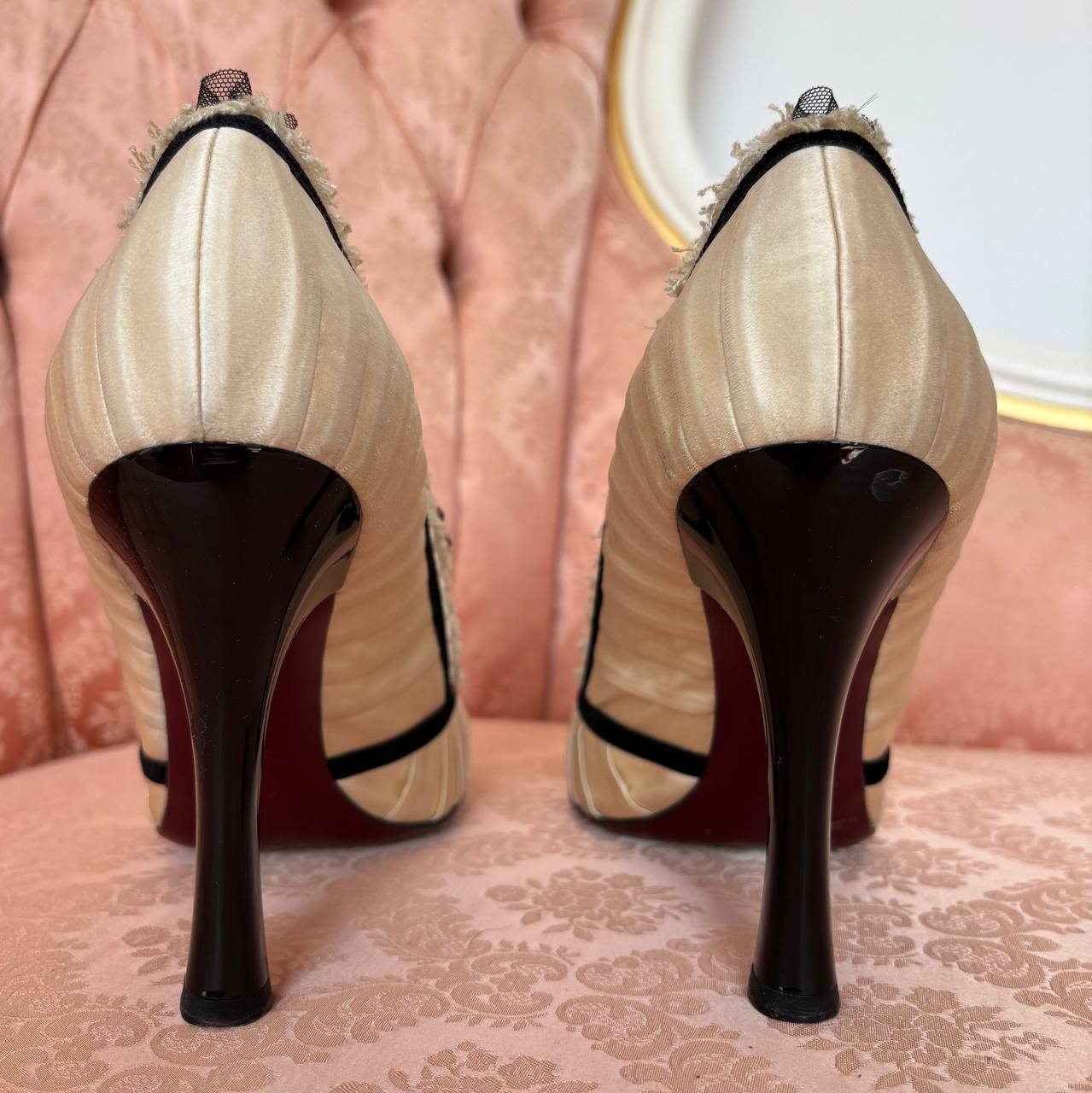 Louis Vuitton white cream Balmoral pumps
