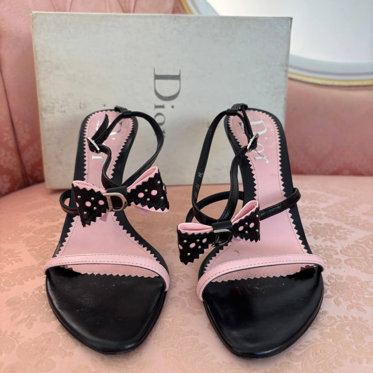 Dior RARE bow sandals