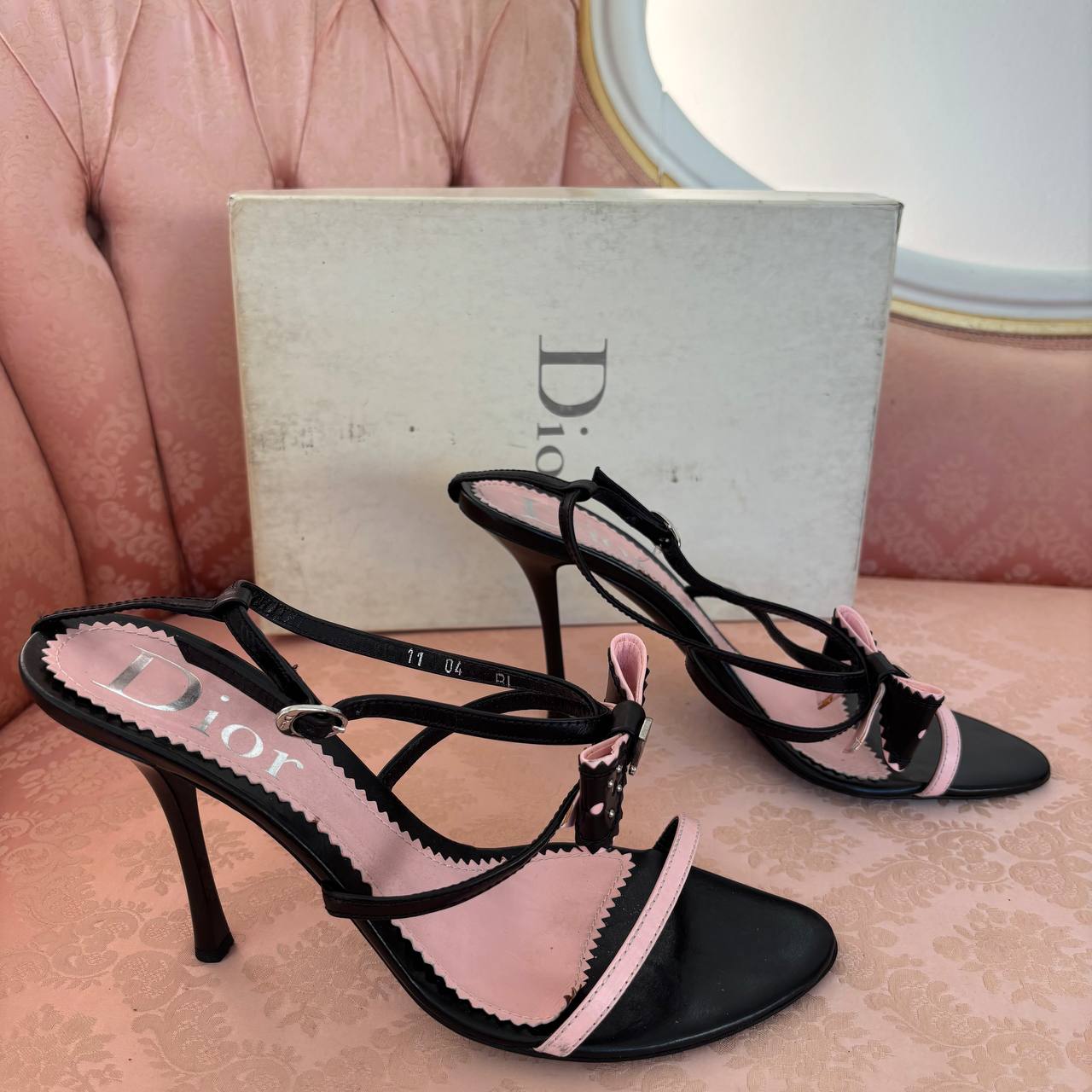 Dior RARE bow sandals