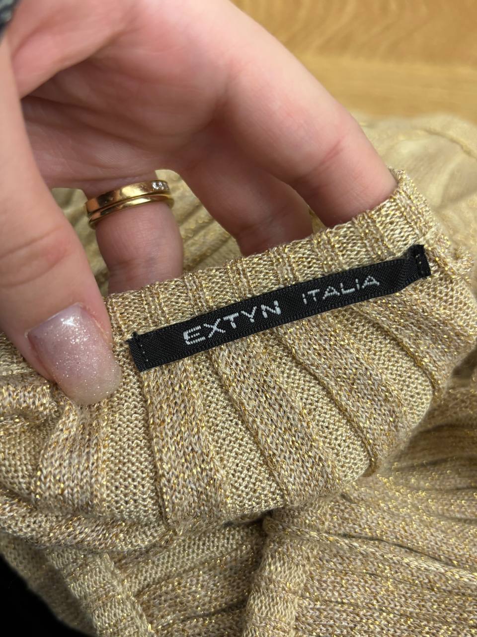 Extend Italia batwing top