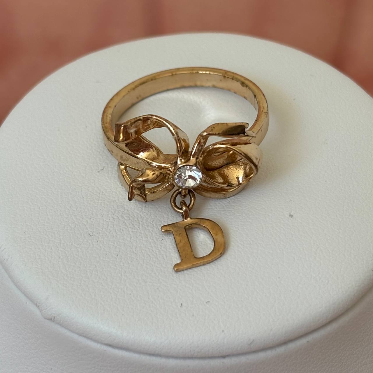 Christian Dior ring golden bow CD