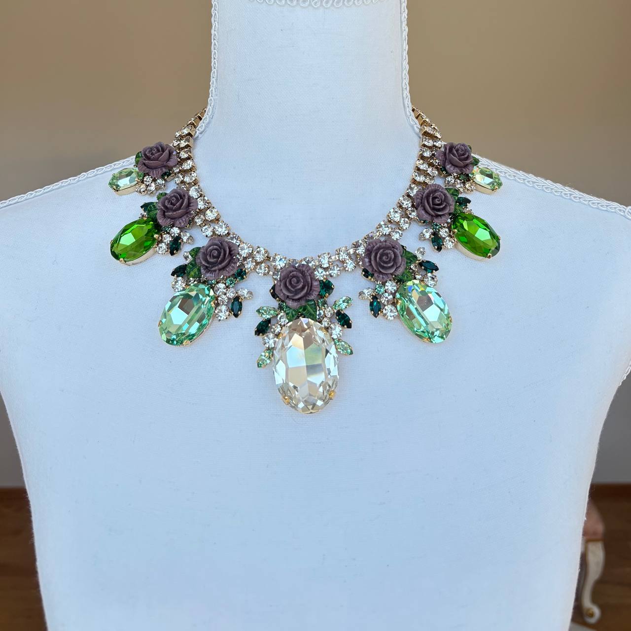 Dolce Gabbana choker necklace golden