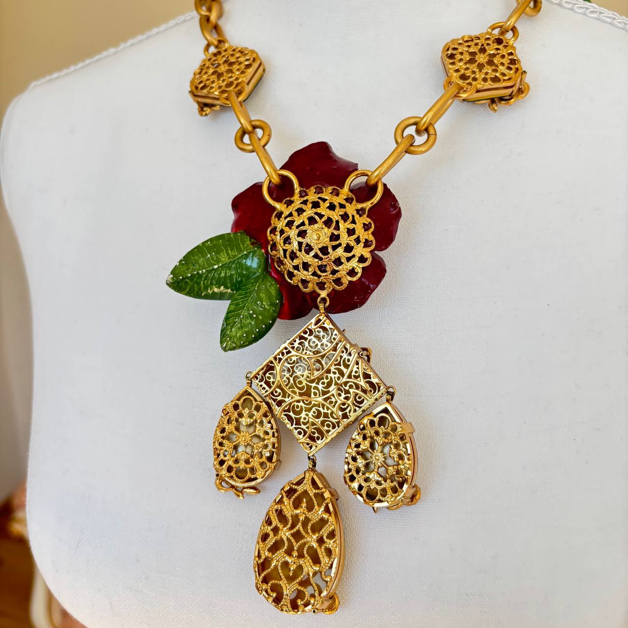 Dolce Gabbana necklace golden red rose