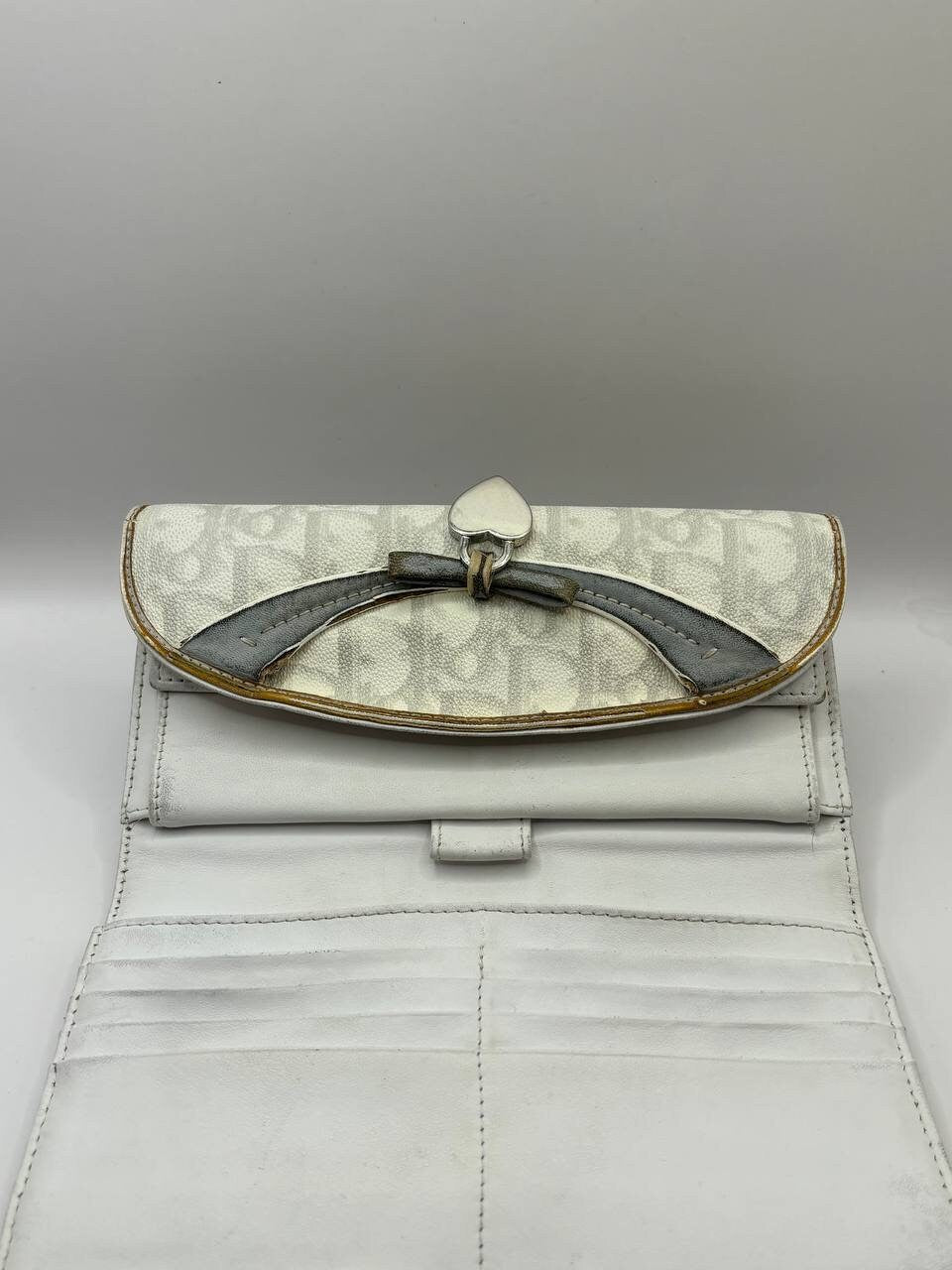 Dior wallet monogram romatique Diorissimo vintage y2k iconic collection in white and grey