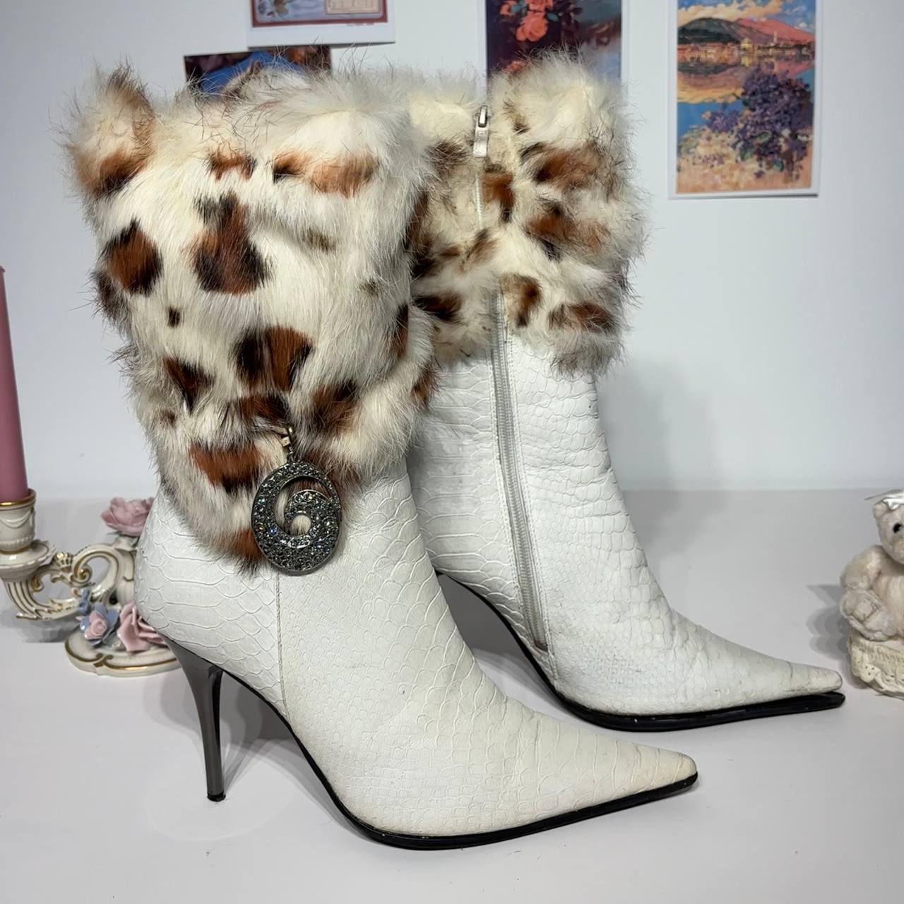 Italian vintage pointed heels with leopard fur