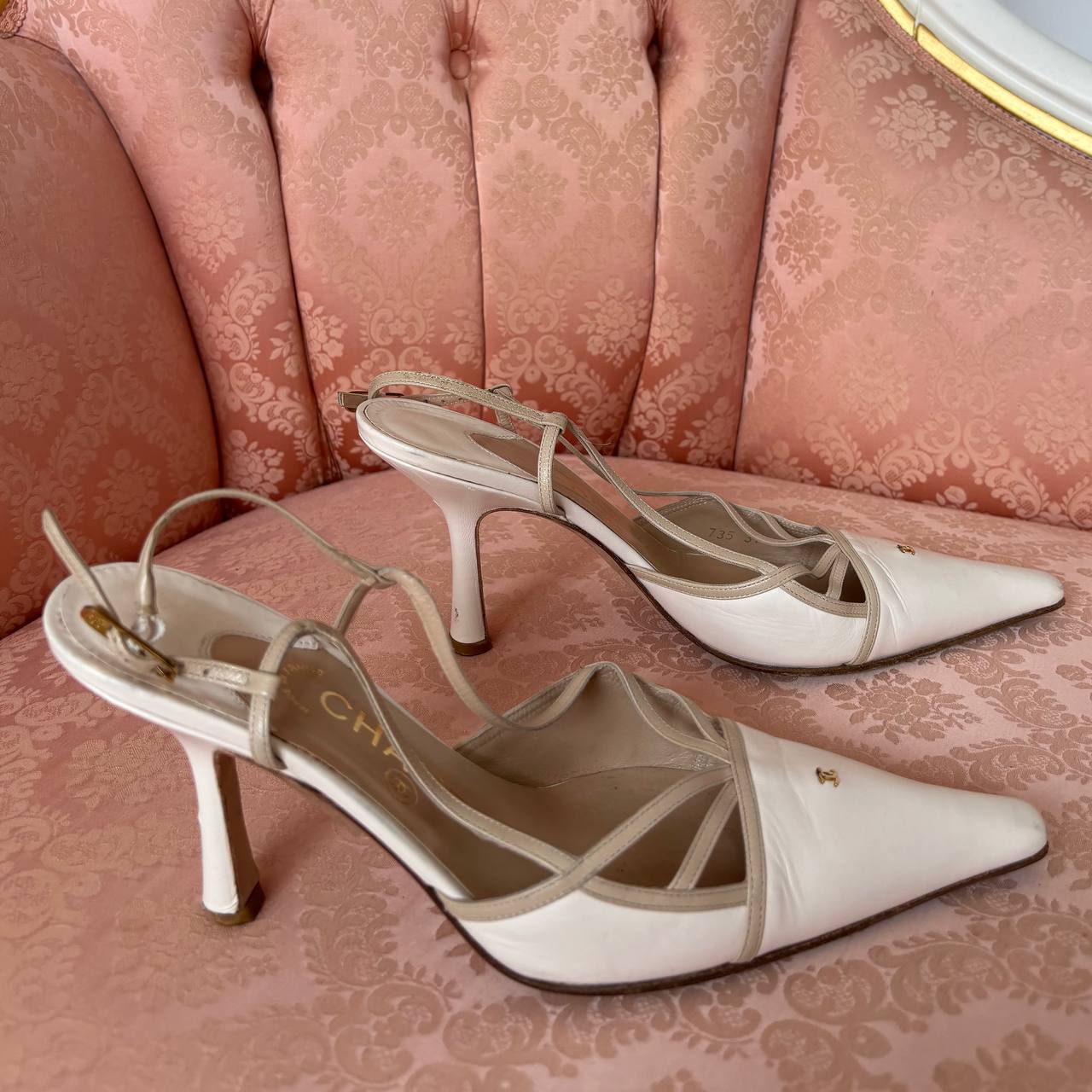 Chanel court shoes heels