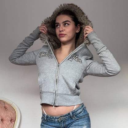 Hollister jumper sweater