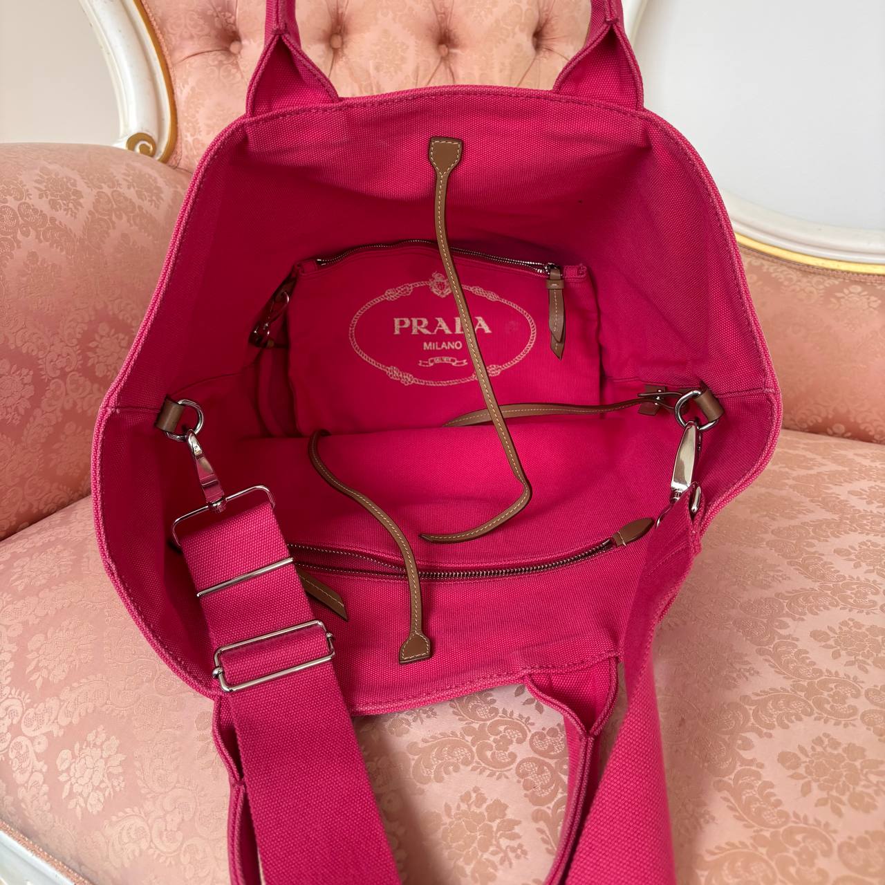 Prada tote bag canapa logo