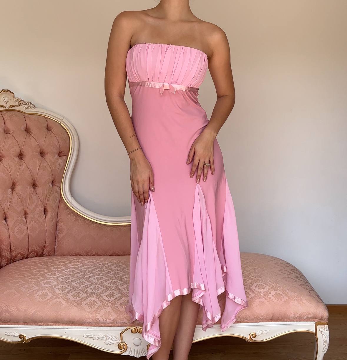 Fairy dress rose petal