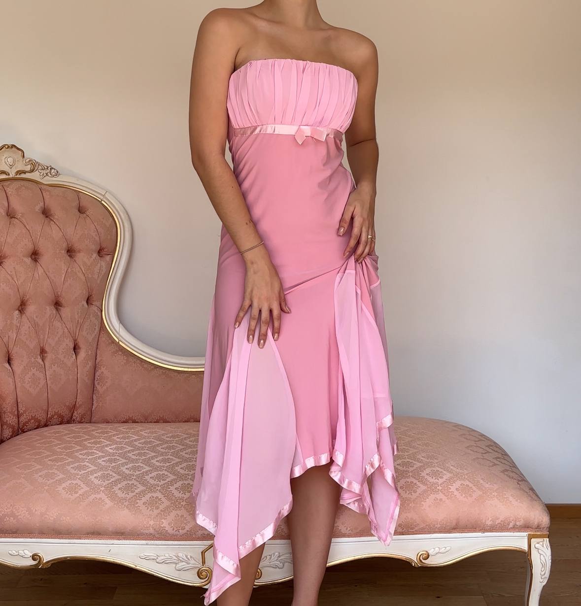 Fairy dress rose petal