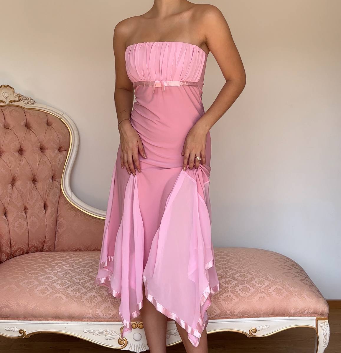 Fairy dress rose petal