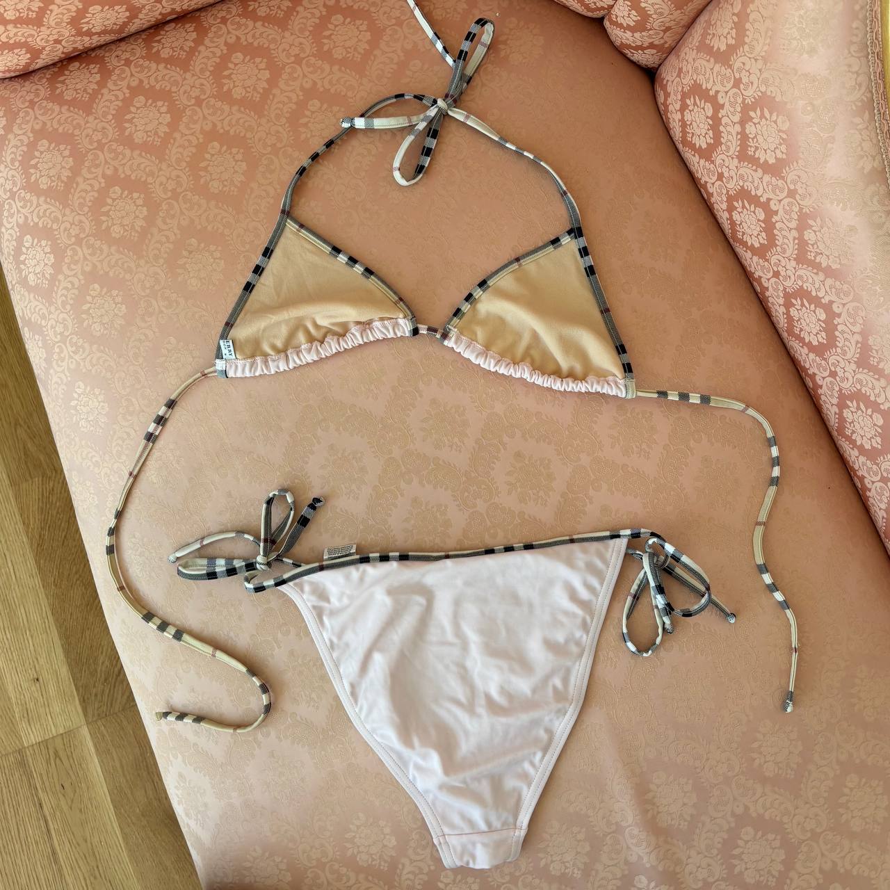 Burberry bikini swimsuit set