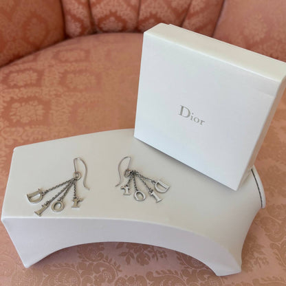 Dior earrings hanging letters silver