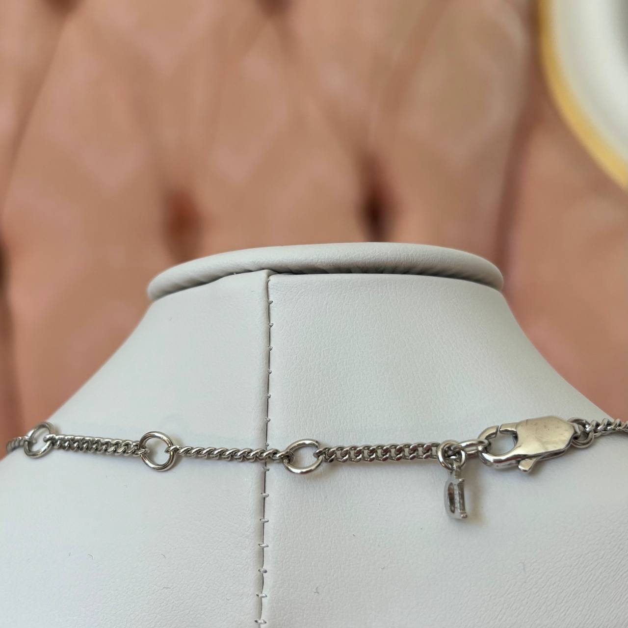 Christian Dior necklace silver bow