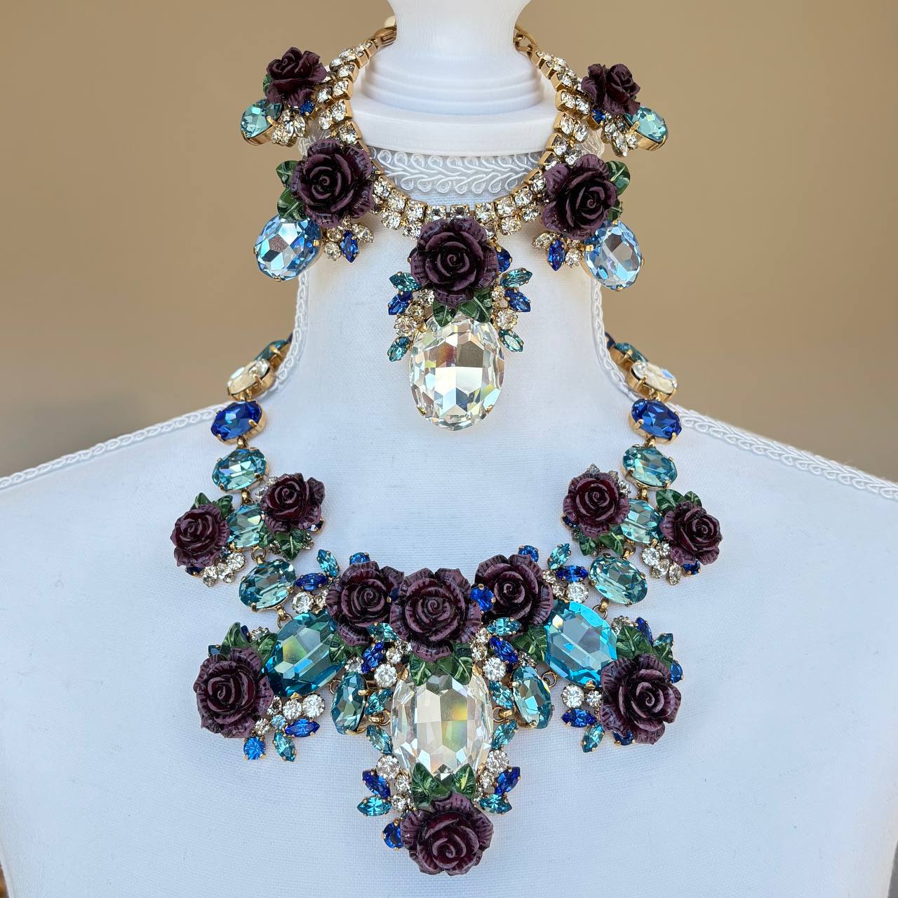 Dolce Gabbana set bracelet and necklace golden