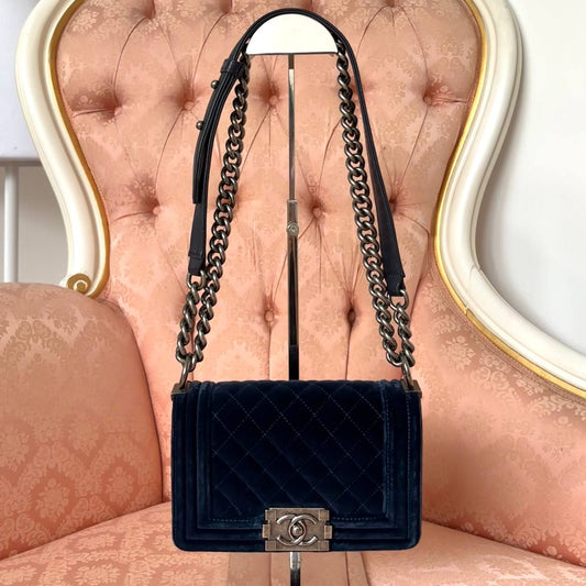 Chanel Le Boy shoulder bag velvet navy