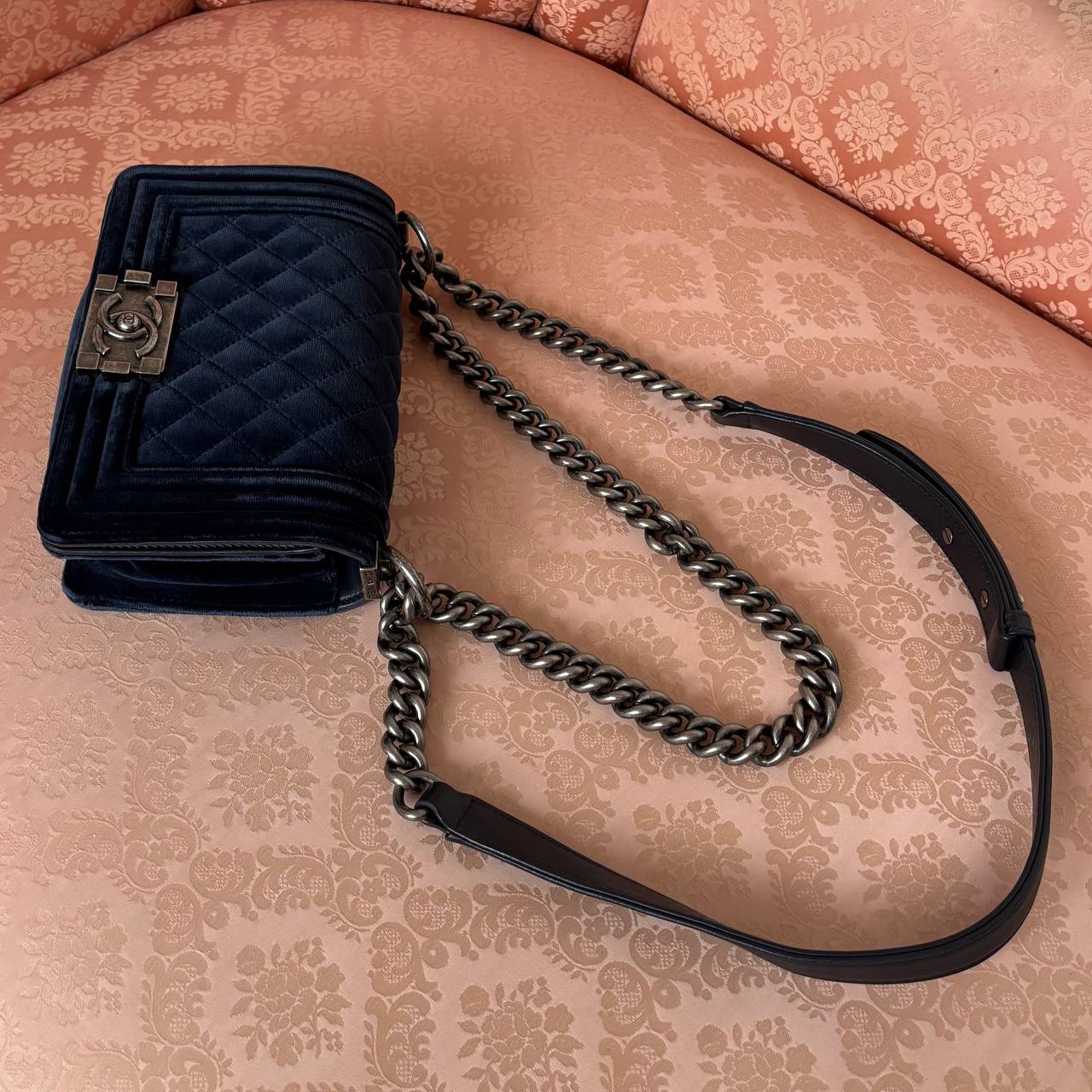 Chanel Le Boy shoulder bag velvet navy