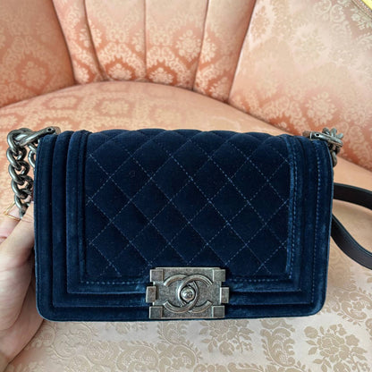 Chanel Le Boy shoulder bag velvet navy
