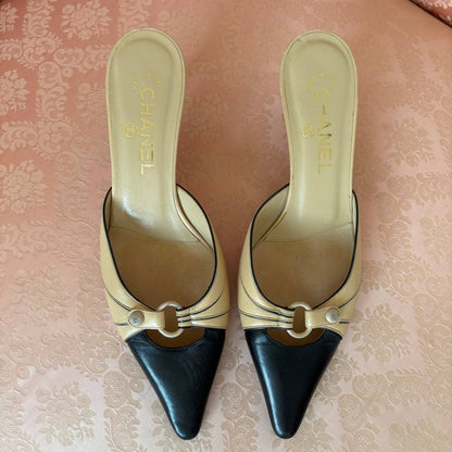 Chanel classical slingback in beige and black