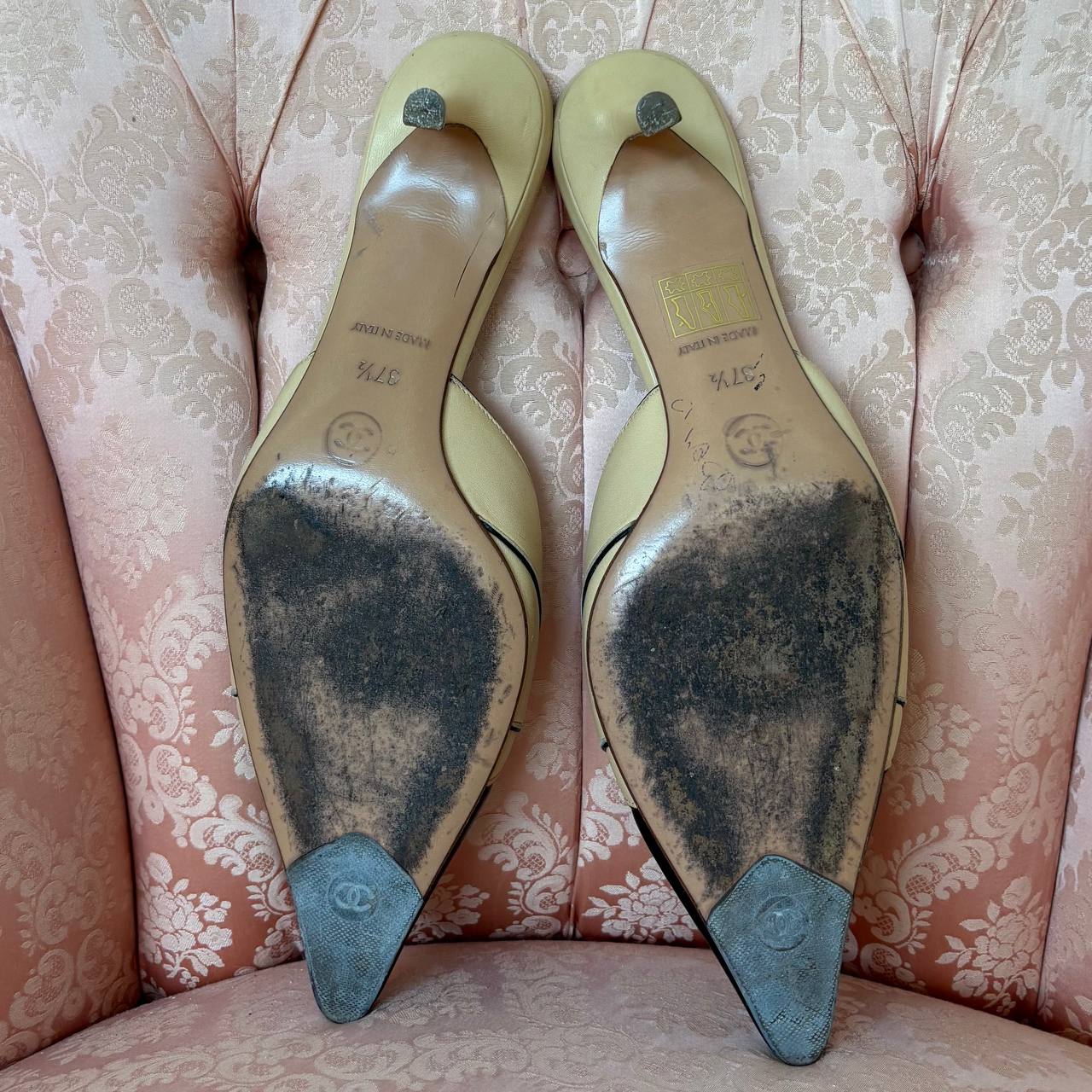 Chanel classical slingback in beige and black