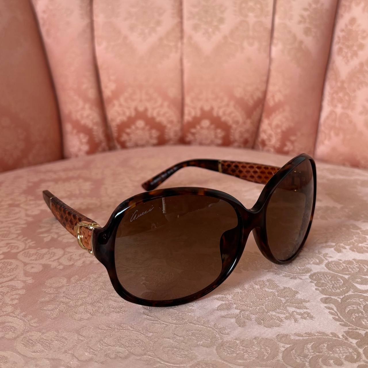 Gucci oversized sunglasses in brown