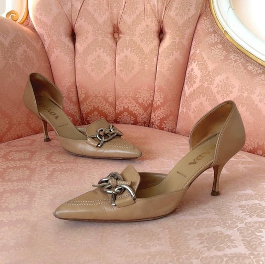 Prada beige/camel leather kitten heels