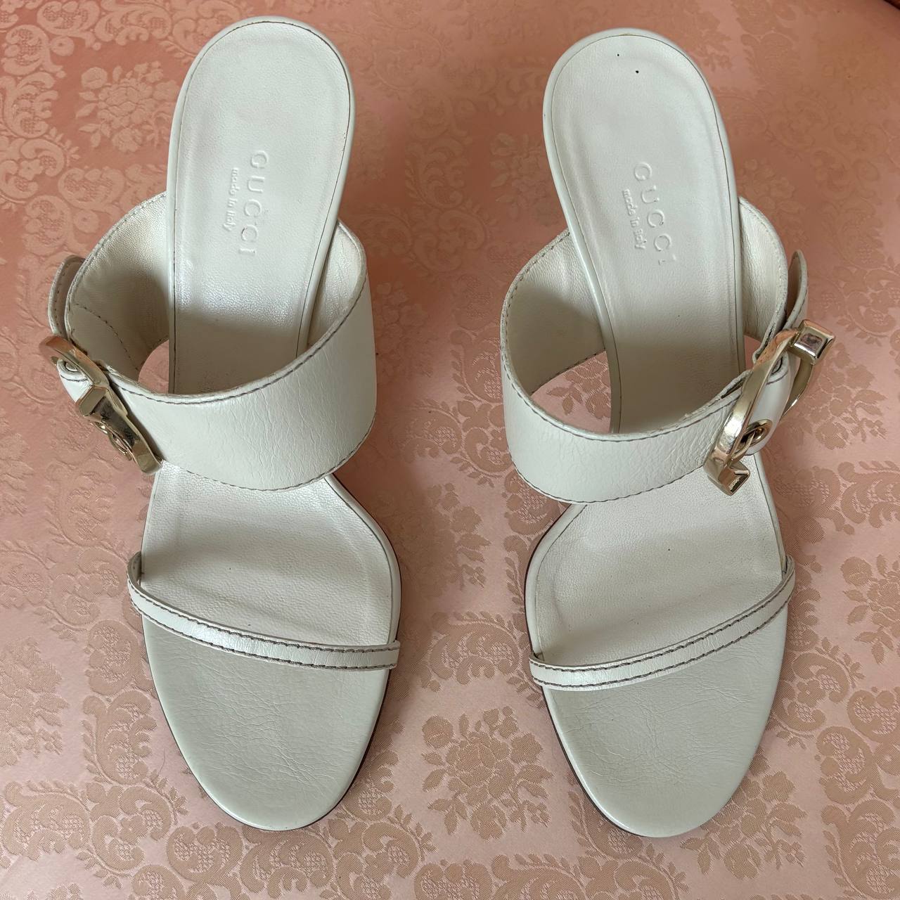 Gucci Ascot sandals in ecru white