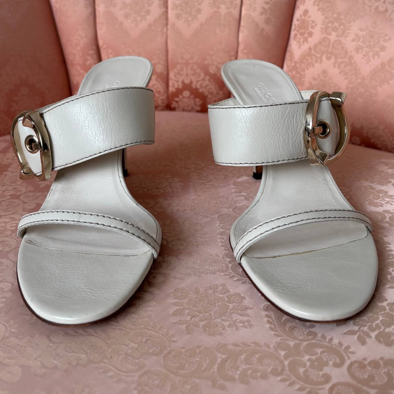 Gucci Ascot sandals in ecru white