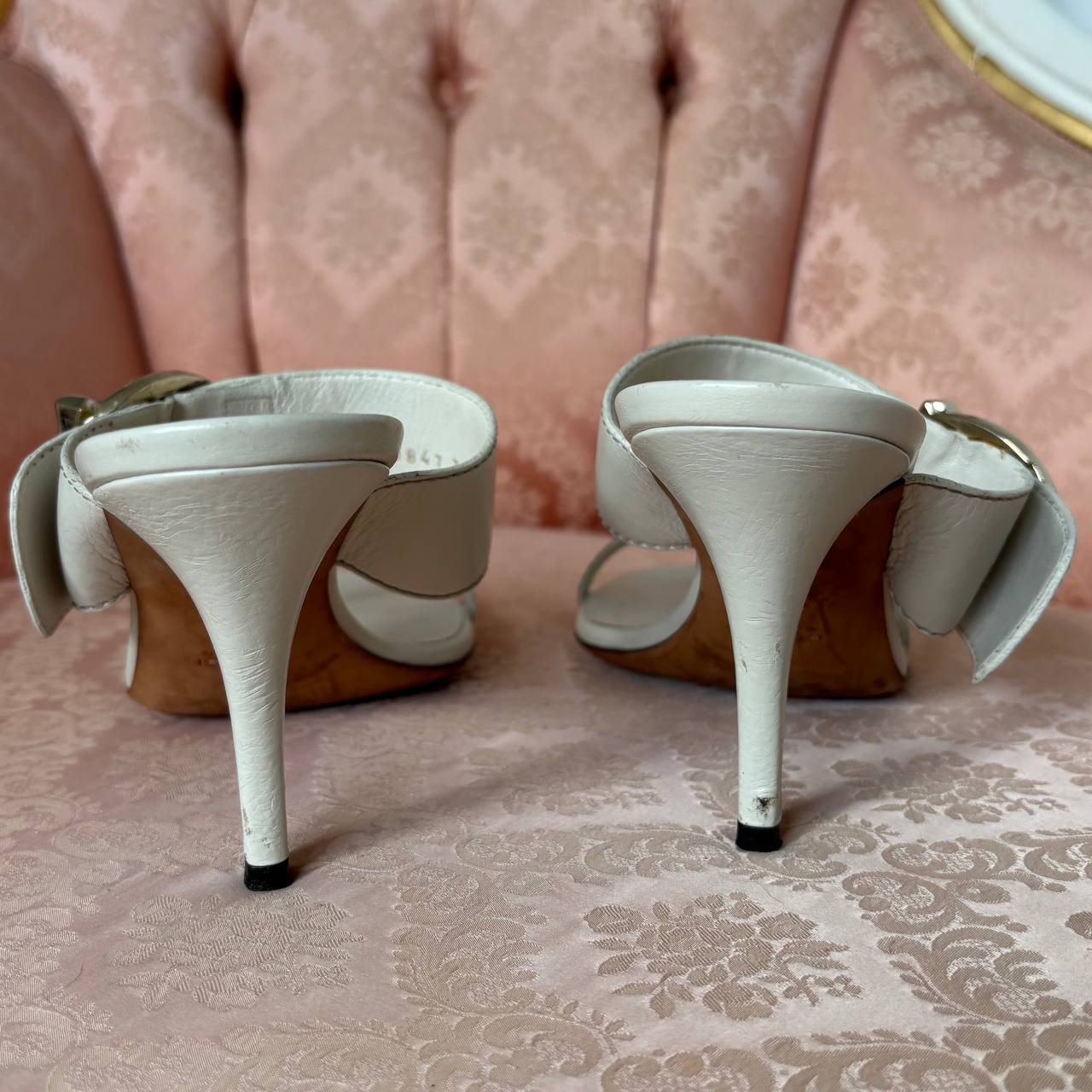 Gucci Ascot sandals in ecru white