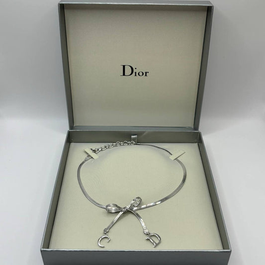 Christian Dior necklace silver bow CD coquette round chocker y2k old money