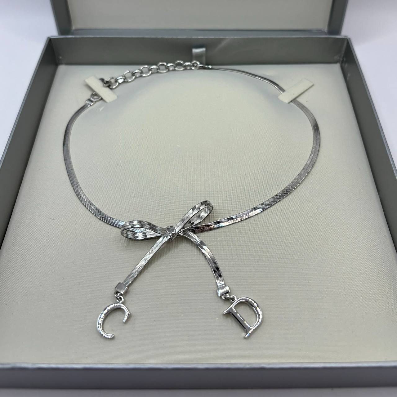 Christian Dior necklace silver bow CD coquette round chocker y2k old money