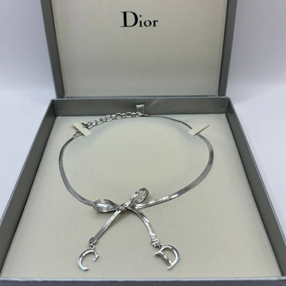 Christian Dior necklace silver bow CD coquette round chocker y2k old money