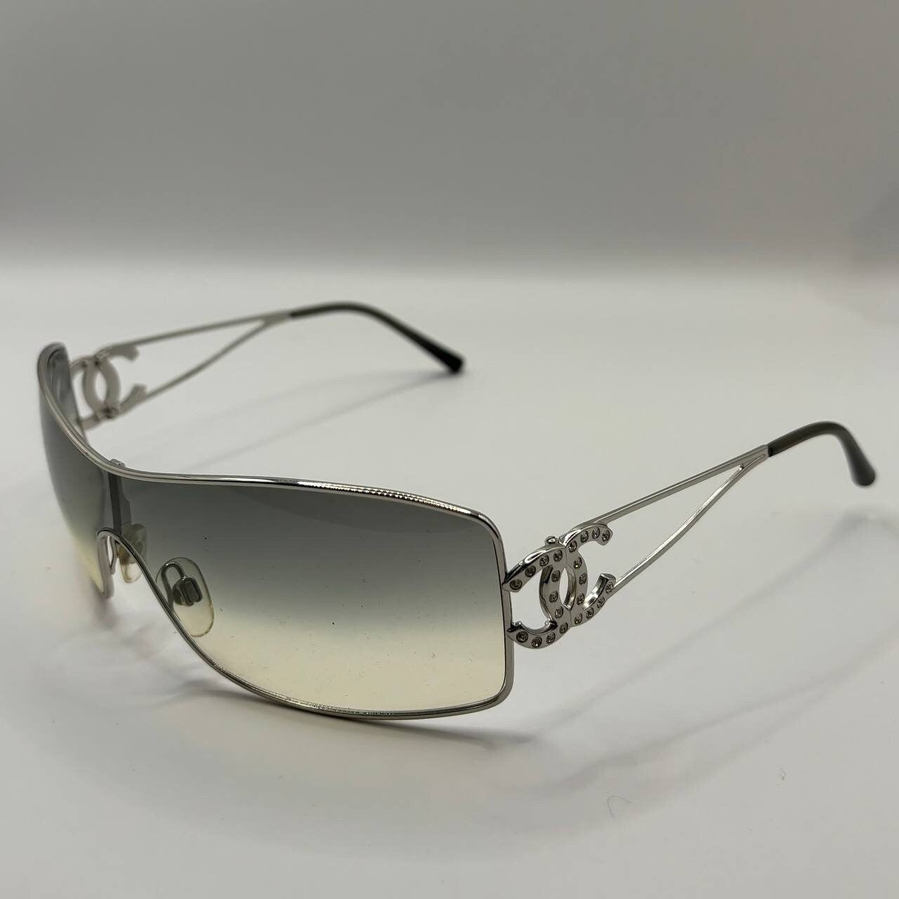 Chanel sunglasses vintage rimless frameless CC diamanté grey tan gradient with silver y2k with logo