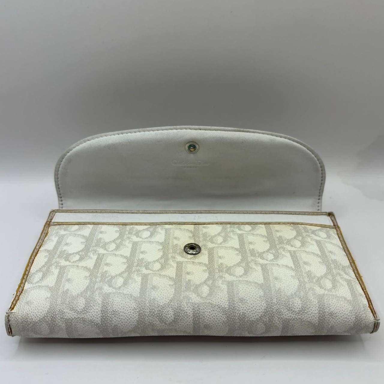 Dior wallet monogram romatique Diorissimo vintage y2k iconic collection in white and grey