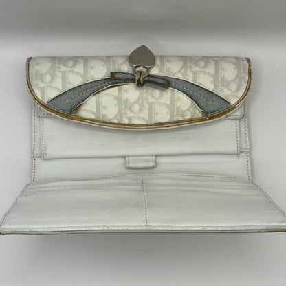 Dior wallet monogram romatique Diorissimo vintage y2k iconic collection in white and grey