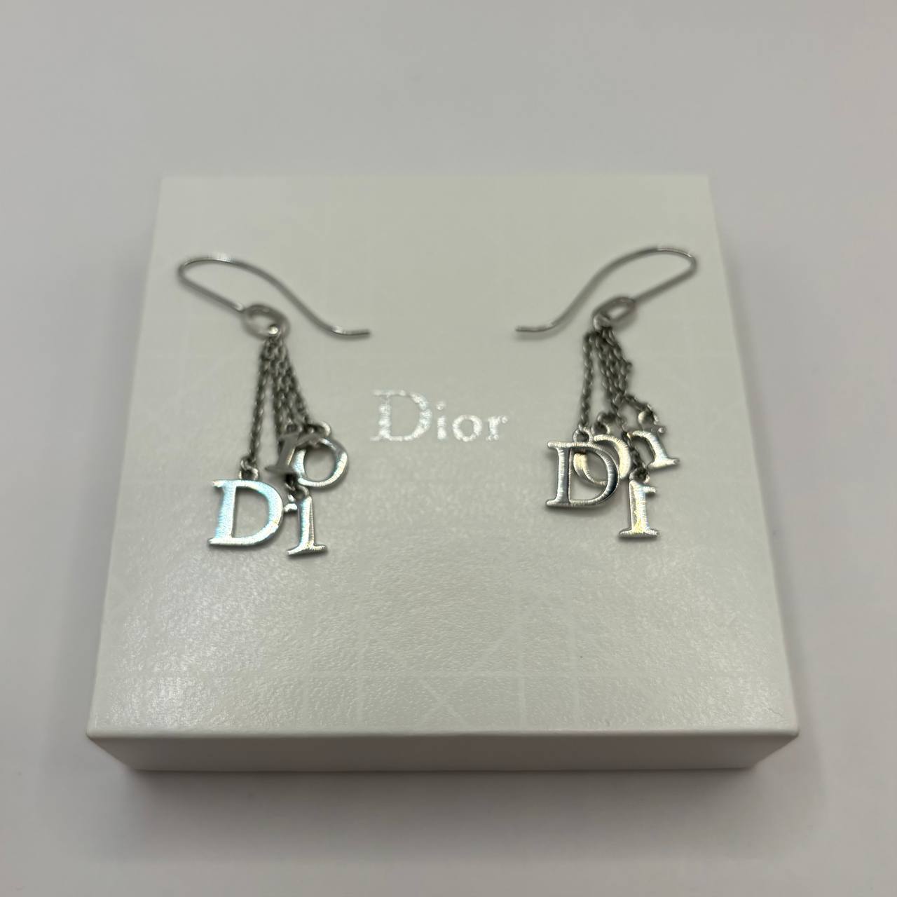 Dior earrings hanging letters silver